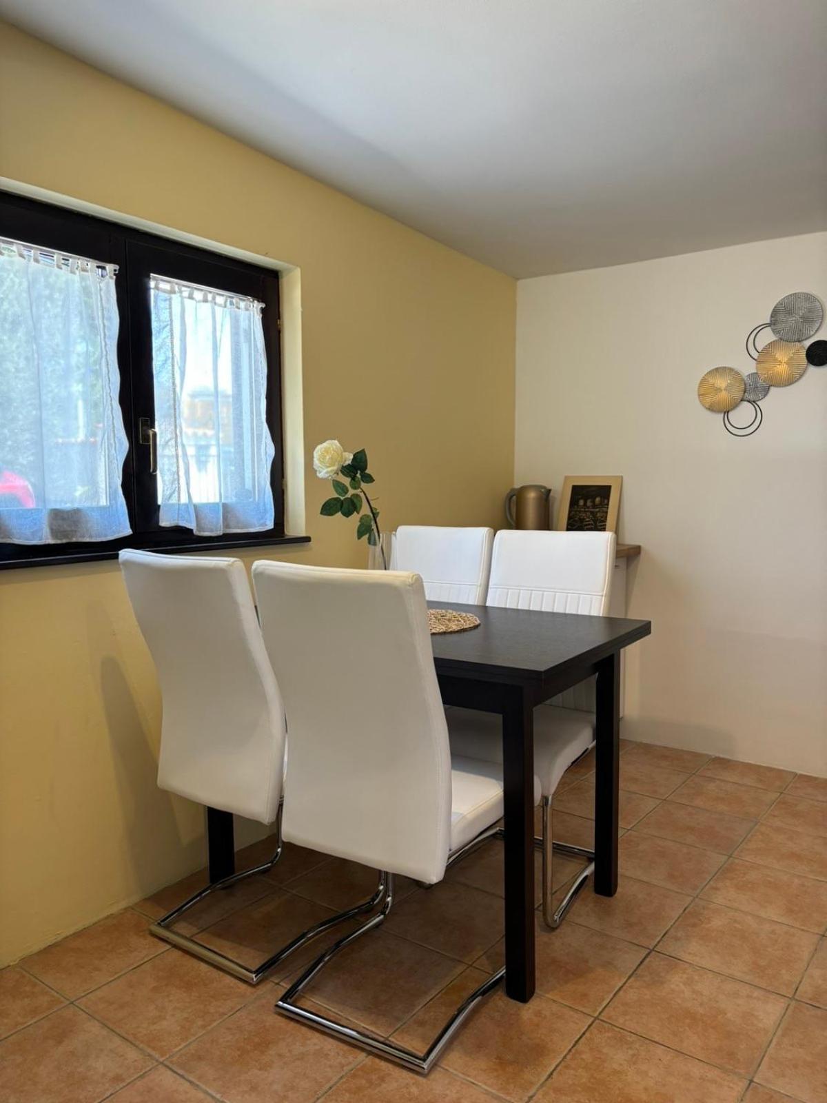 באניולה Apartment Kaucic מראה חיצוני תמונה